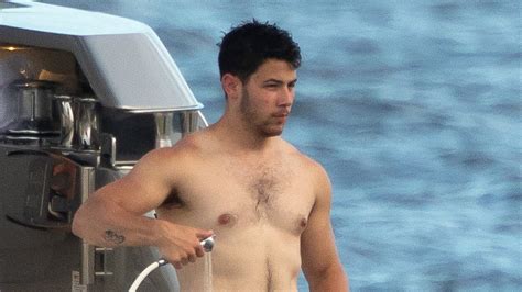 nick jonas nudes